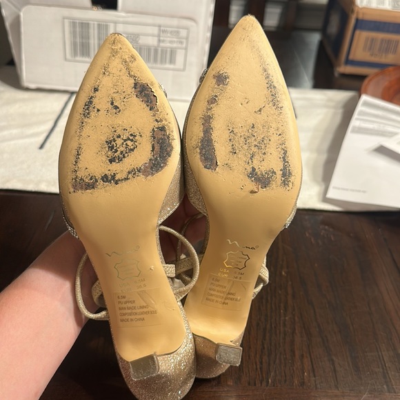 Gold formal sandals - Picture 4 of 4